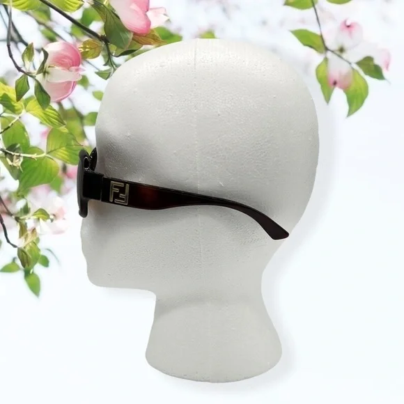 FENDI Sunglasses - Picture 5 of 12